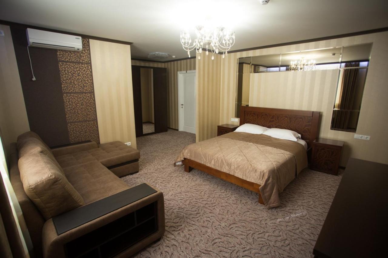 Port Royal Hotel Tulchyn Eksteriør billede